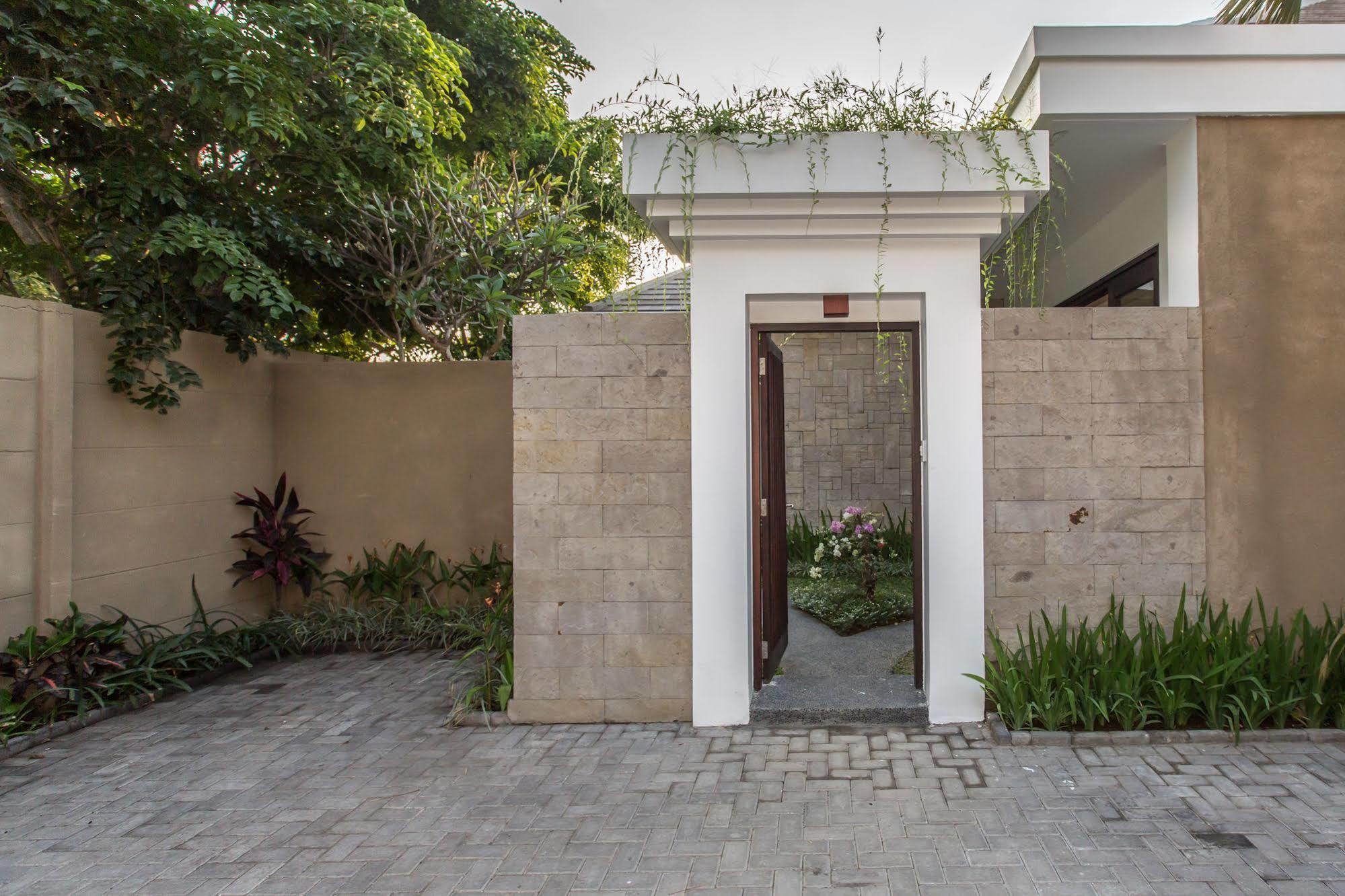 Gajah Villas Bali By Nagisa Bali Семиньяк Экстерьер фото