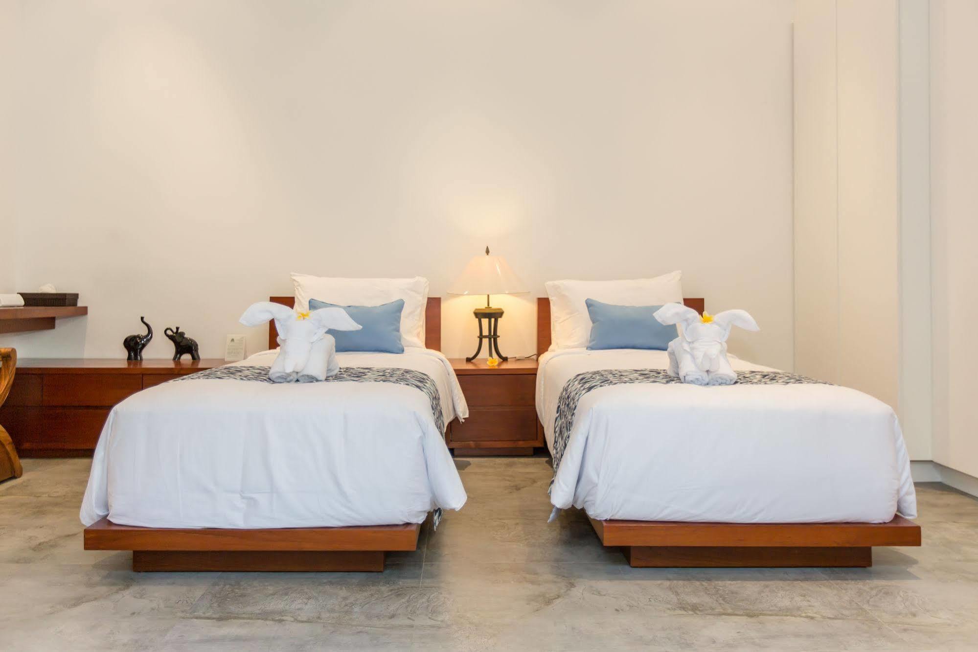 Gajah Villas Bali By Nagisa Bali Семиньяк Экстерьер фото
